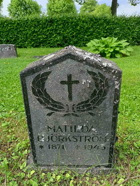 Gravnummer: 1 Ö 17   485V