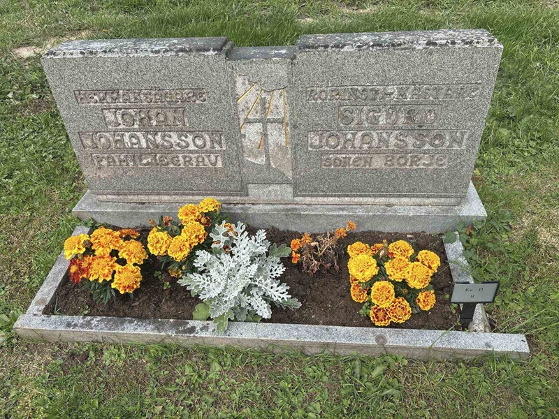 Grave number: 003 D     9