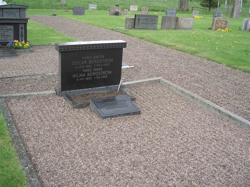 Grave number: 07 J    1