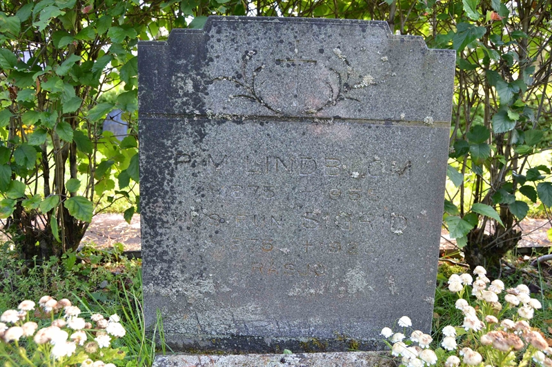 Grave number: 4 B   552B