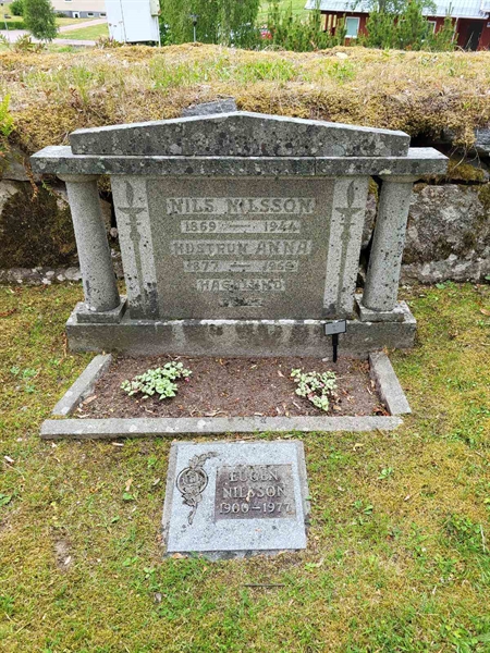 Grave number: Jä 01    57