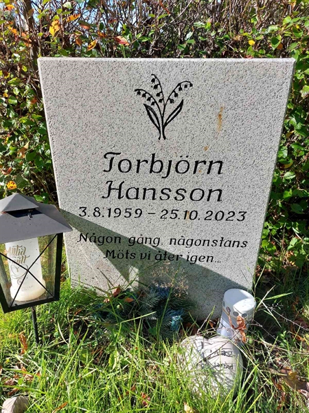 Hautatunnus: 1 L   014