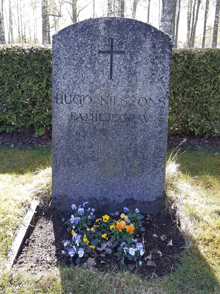 Grave number: KA 01    10