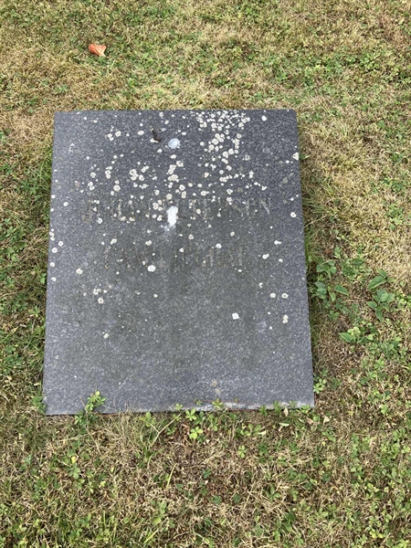 Grave number: G 10 2