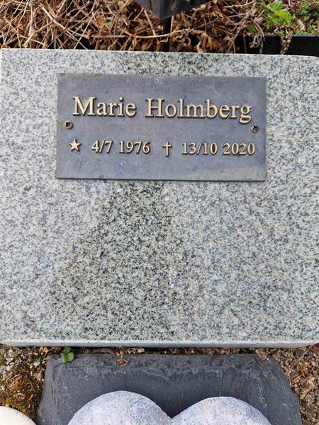 Grave number: 501 07 10A, 10B