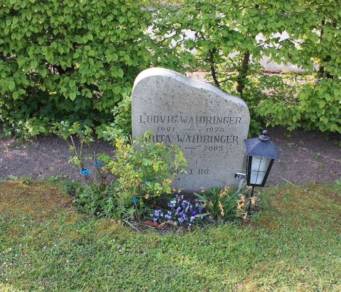 Grave number: Ö 28    14