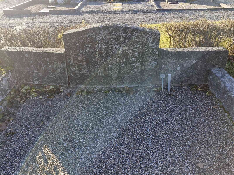 Grave number: AK C  3364-3366