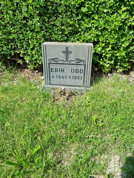 Grave number: 2 03   98