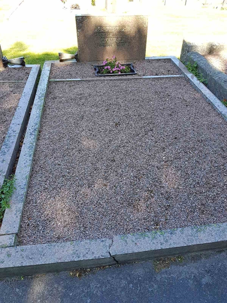 Grave number: 01  1827