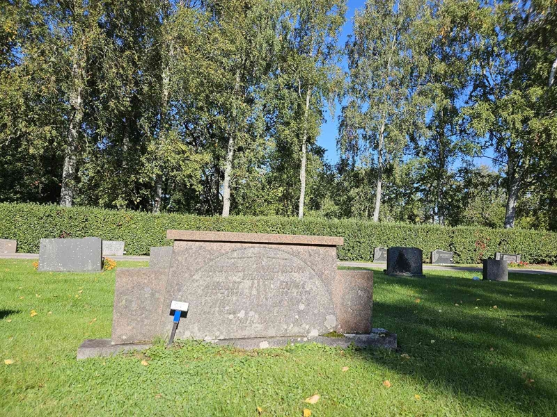 Grave number: Fr 7   255-259