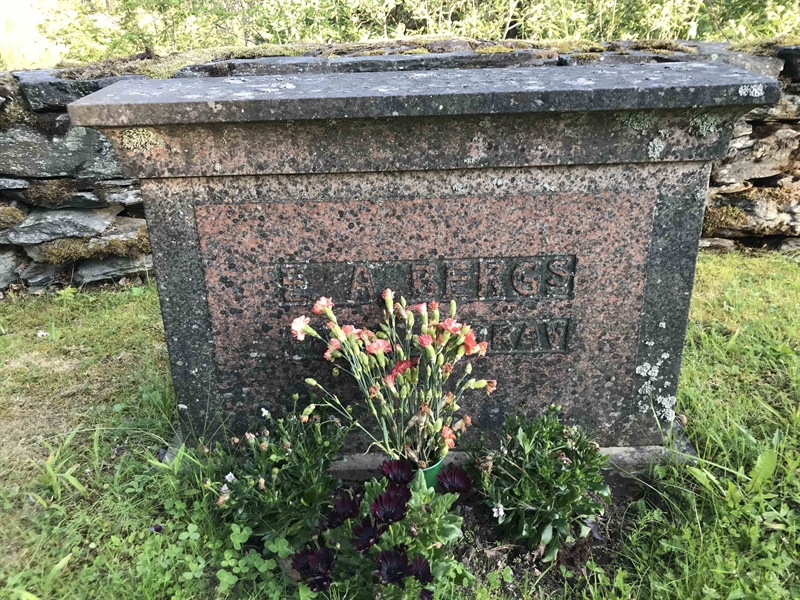 Grave number: UÖ KY    50, 51