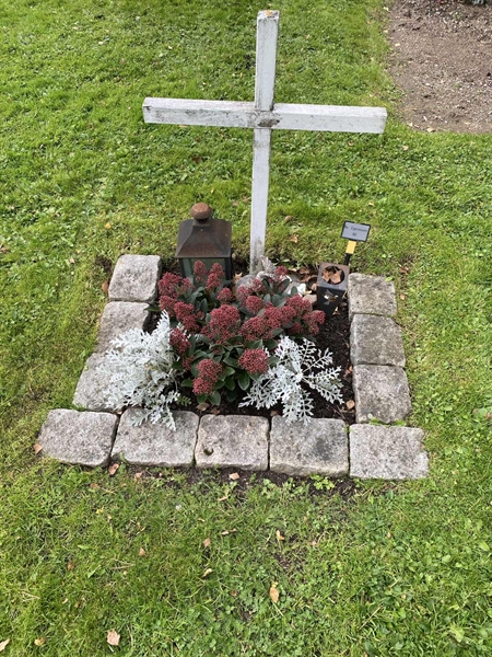 Grave number: 2 C    90