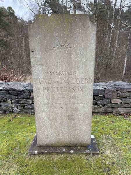 Grave number: L B 94