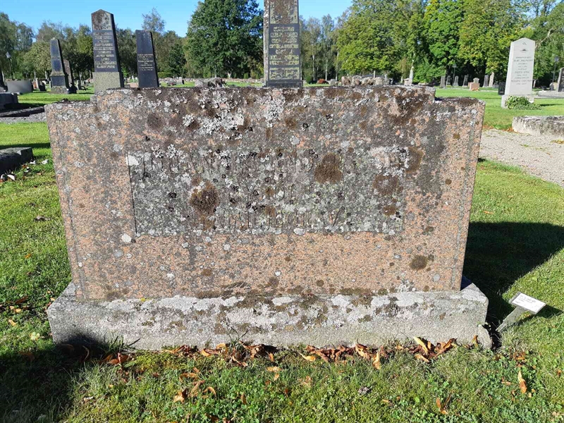Hautatunnus: Fr 5   682-684