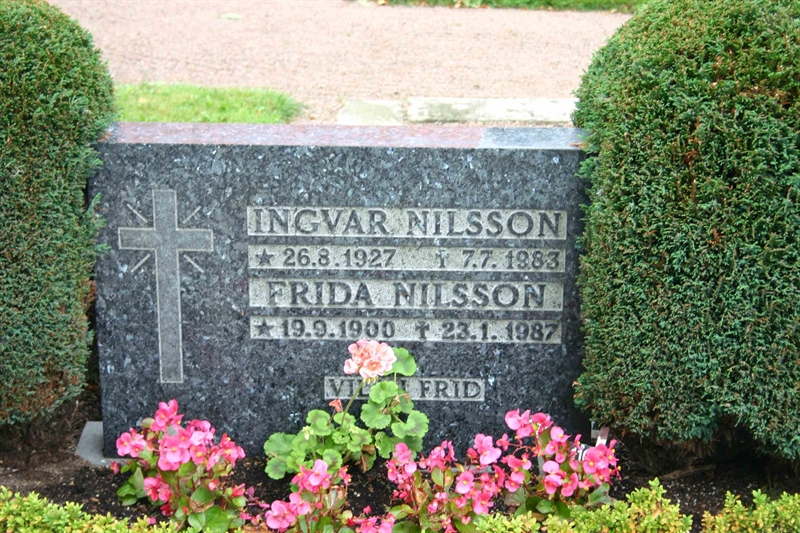 Grave number: GK ND   110a, 110b