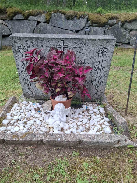 Grave number: 001 2  1552