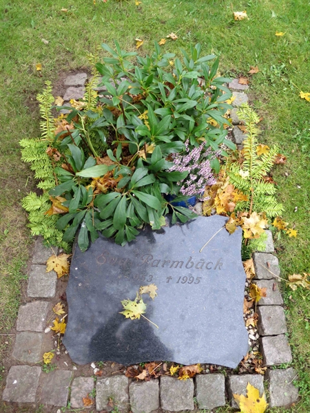 Grave number: HNB II    29