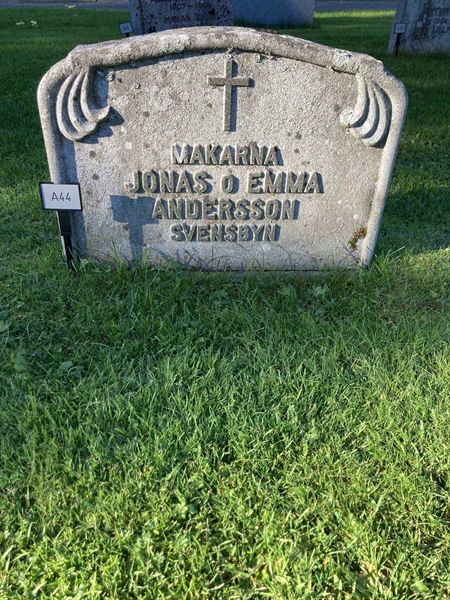 Grave number: 1 NA    44