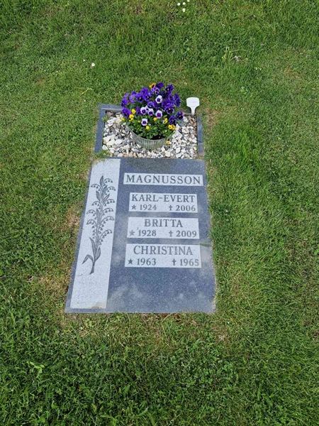 Grave number: 04 F    7, 8