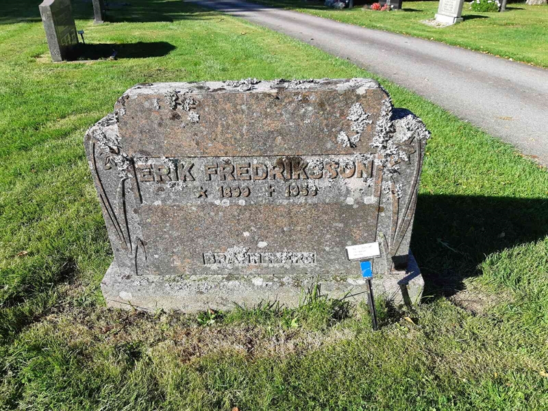 Hautatunnus: Fr 7   741-742