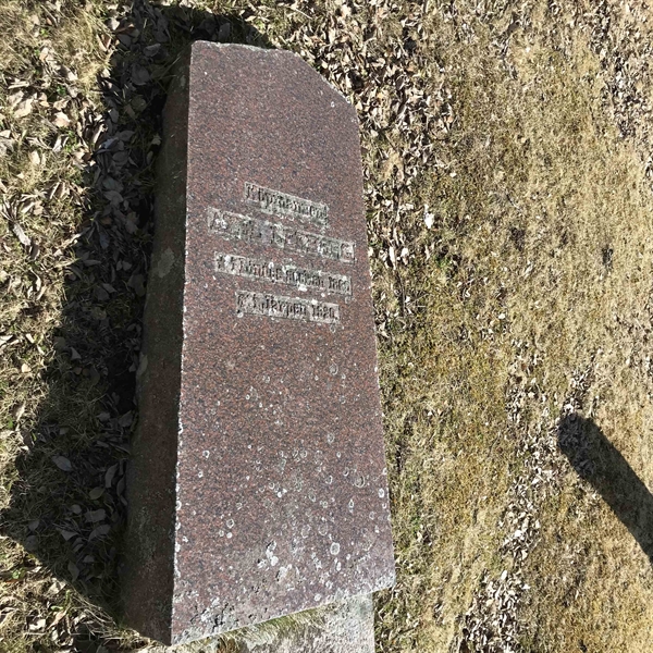 Grave number: UR R5     1