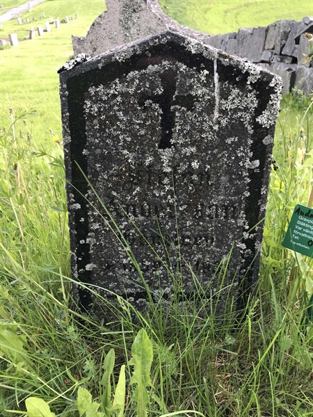 Grave number: KA E   413