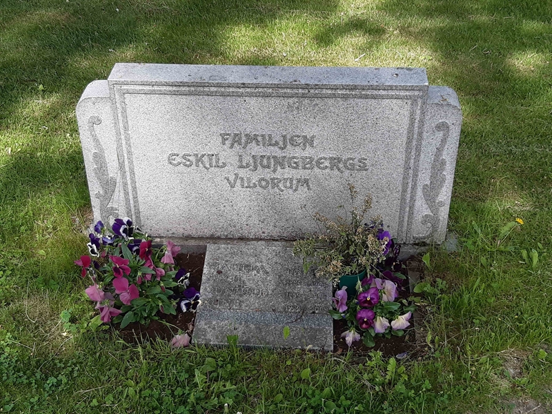 Grave number: JÄ 05   141