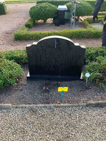 Grave number: TO H    69, 70, 71, 72