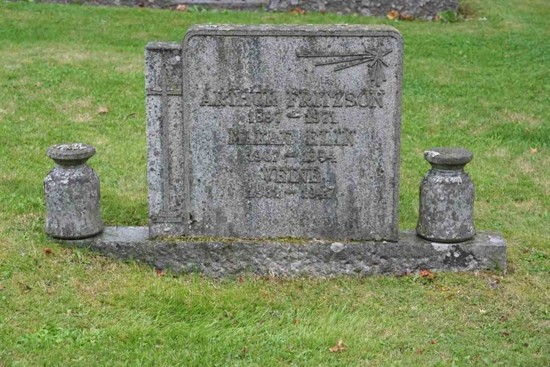 Grave number: F G B   141