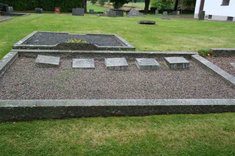 Grave number: F G B    75-78