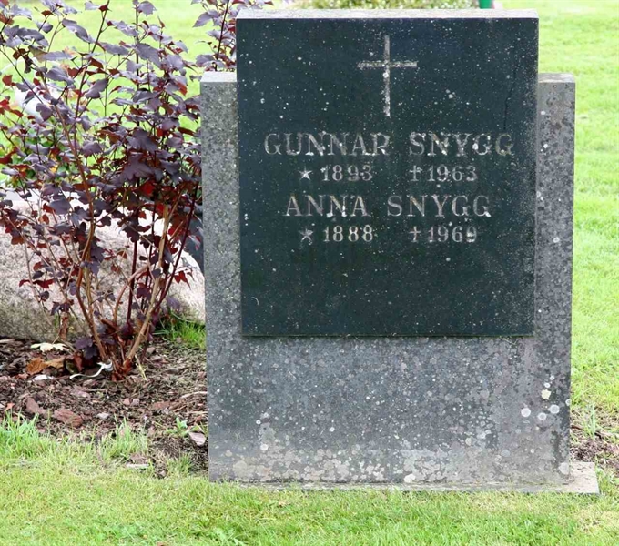 Grave number: F Ö A    15-16