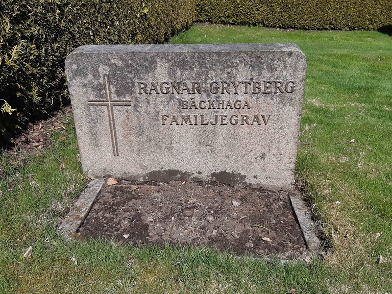 Grave number: KA 01    66