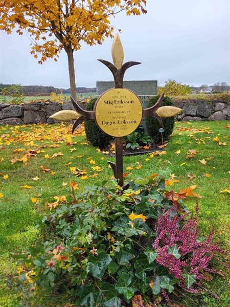 Grave number: T TGK   299-300