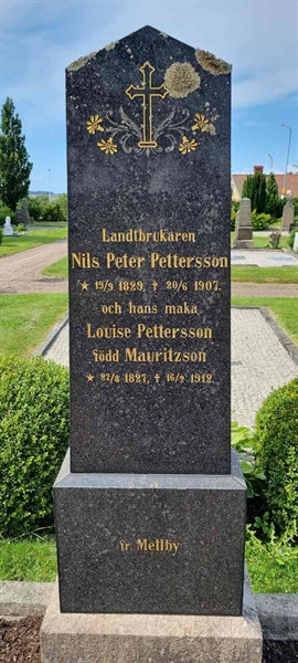 Grave number: LM 1 13  034