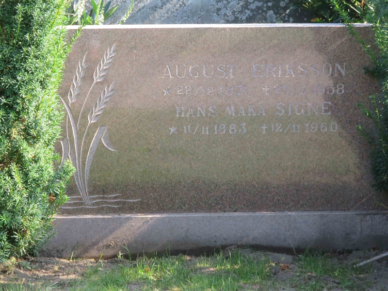 Grave number: HK C    11, 12