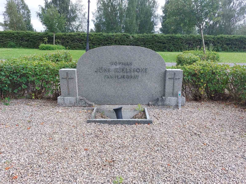 Grave number: FÖ 2    72