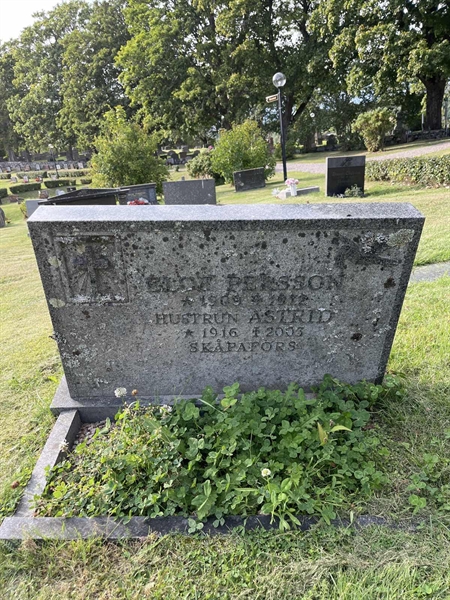 Gravnummer: Lax mell Kv4    51+52