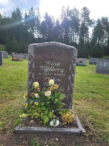 Grave number: 001 4  3051