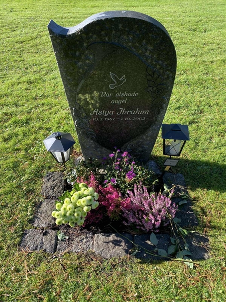 Grave number: 2 H    16