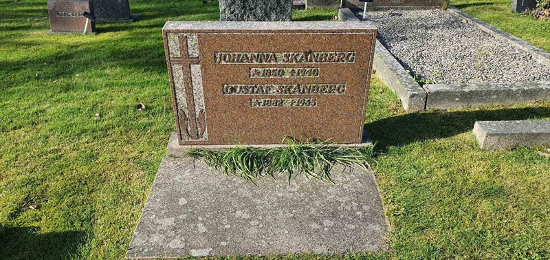 Grave number: GG 006  0642, 0643