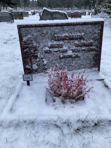 Grave number: 1 NL    25