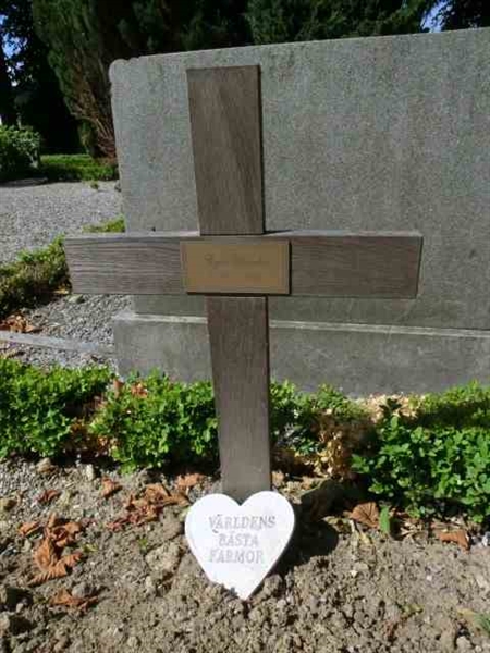 Grave number: LB F    074