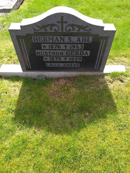 Grave number: TN 003  2106