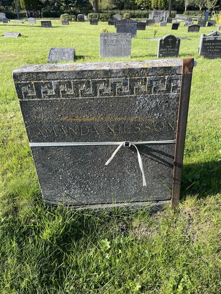 Grave number: 1 T    25
