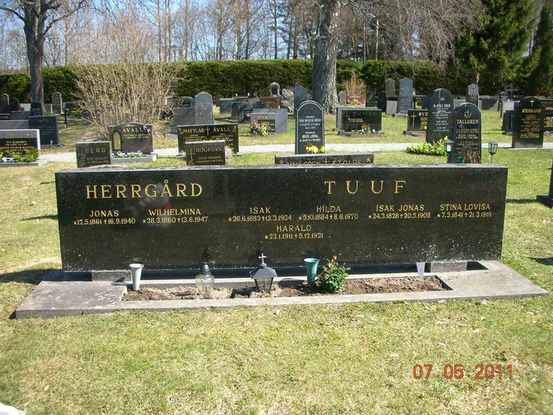 Gravnummer: 1 GC 15    171-173