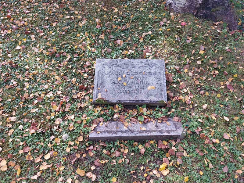 Grave number: FÖ 4    62, 63