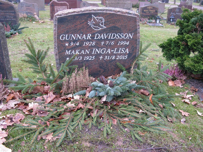 Grave number: SN D   216b