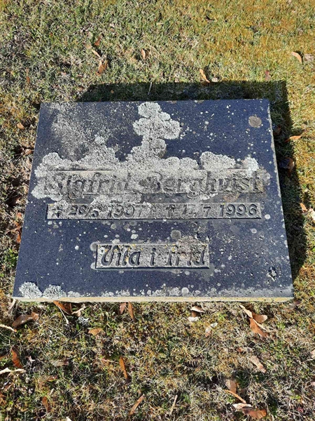 Grave number: ON D   250-252