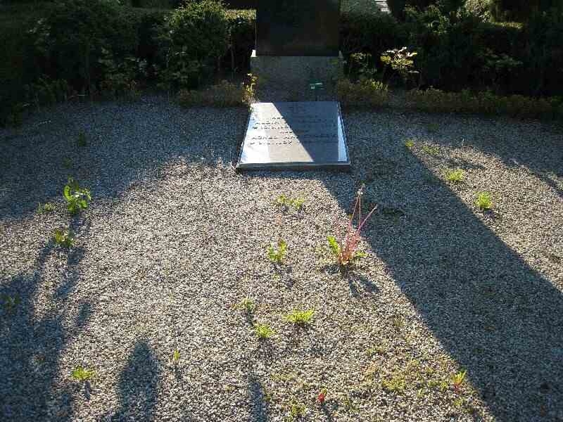 Grave number: NK IV 66+67