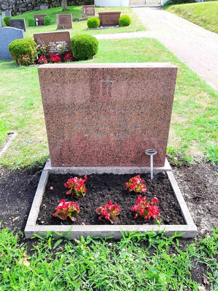 Grave number: M1 P     7, 8